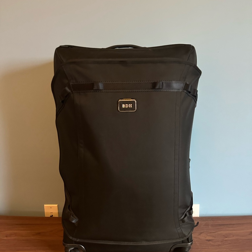 Tumi Alpha Bravo International Medium Expandable Wheeled Packing Case